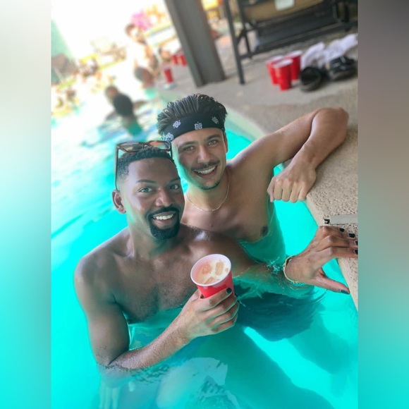 Meet your Posher, Taylor - Picture 17 of 17